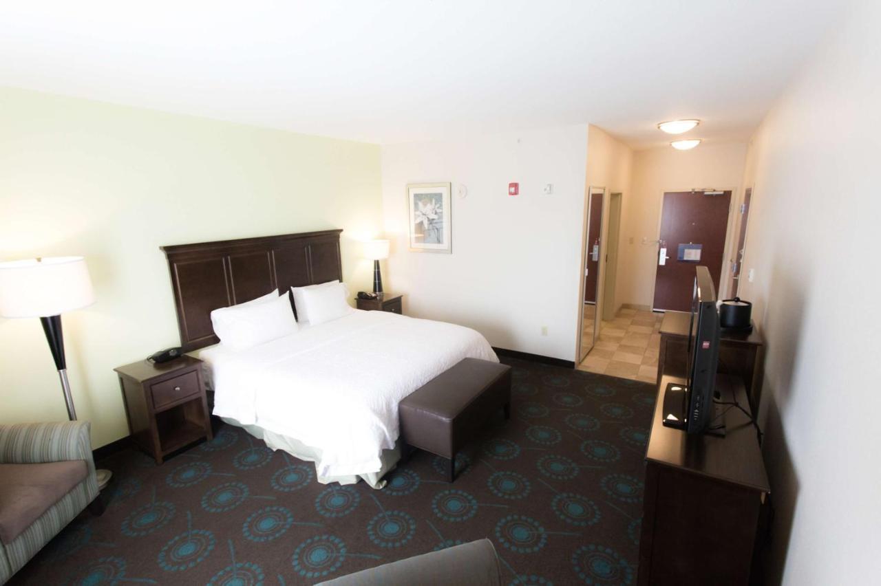 Hampton Inn & Suites Middlebury Exterior foto