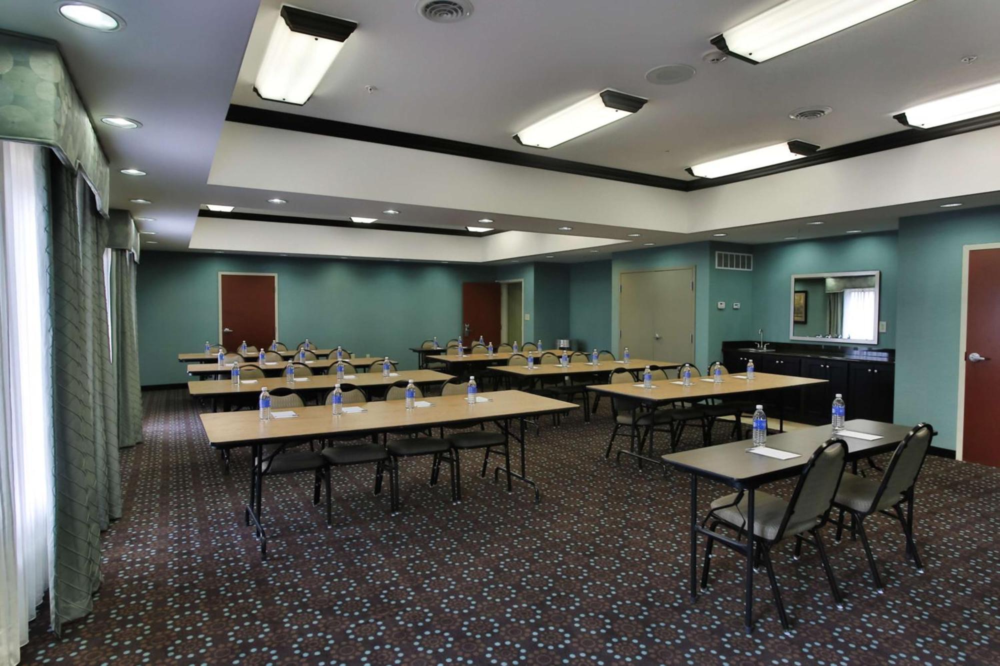 Hampton Inn & Suites Middlebury Exterior foto